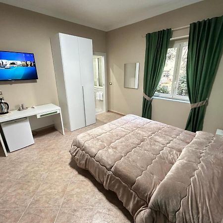 Skycity B&B Наполи Екстериор снимка
